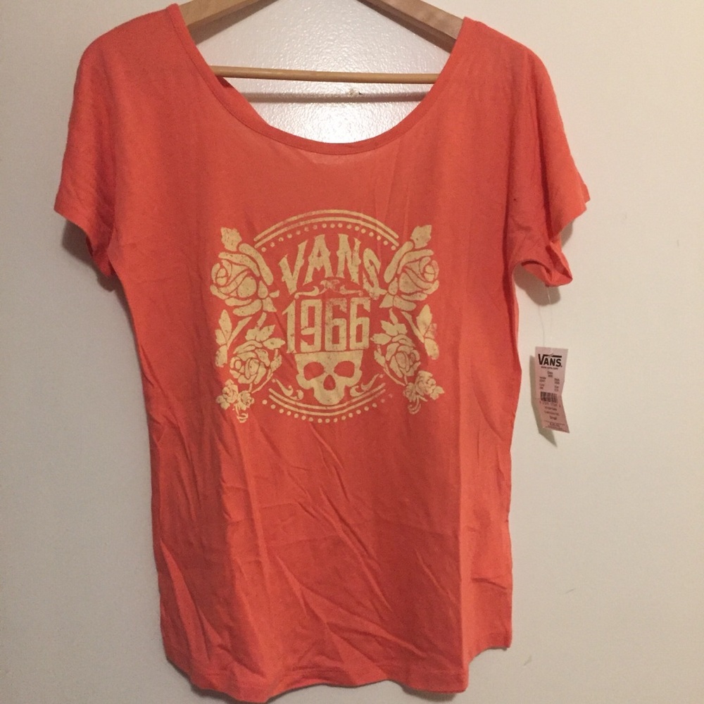 Vans retro skull tee. Princeton orange, open back.